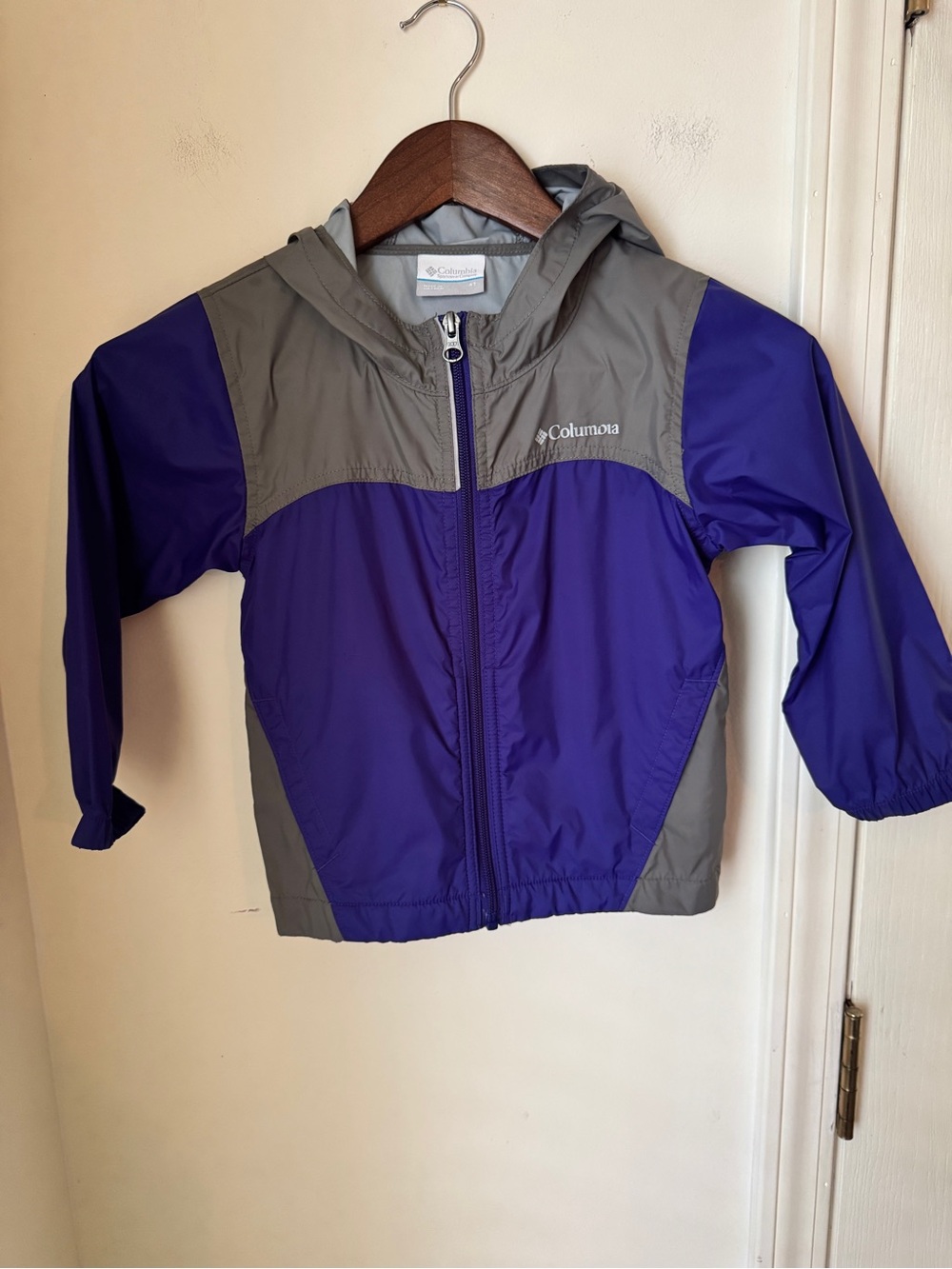 Columbia Kids' Purple and Gray Lightweight Hooded Jacket Size 4T